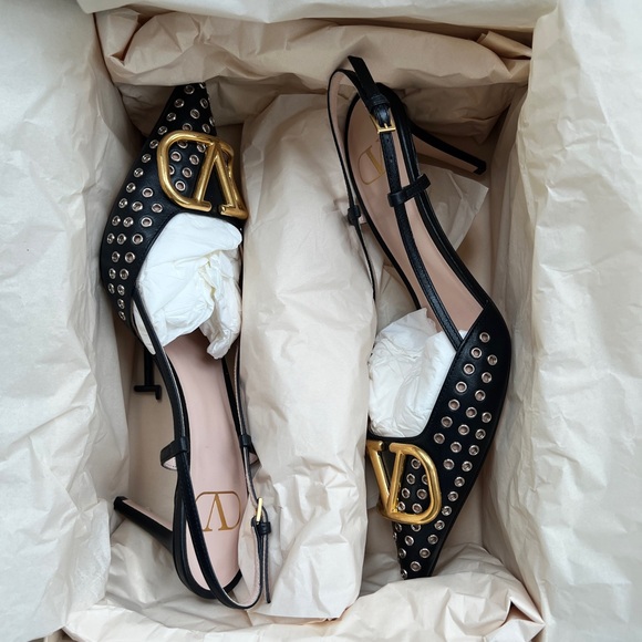 Valentino V Logo Perforated Black and Gold Women's Shoes sz 39 - Picture 2 of 12